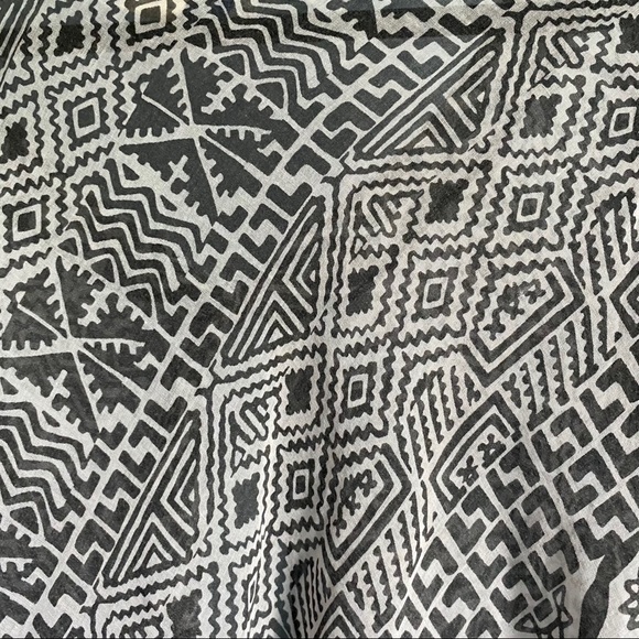 Vintage 1970s Patterned Tie Front Bell Sleeve Top - Picture 9 of 15